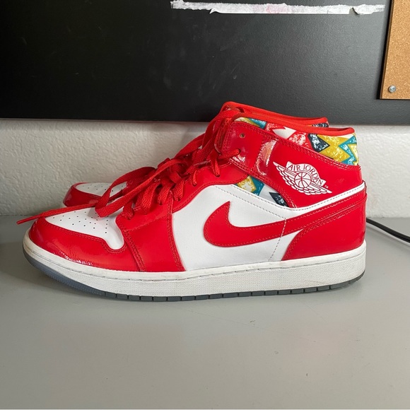 Nike - Picture 3 of 6